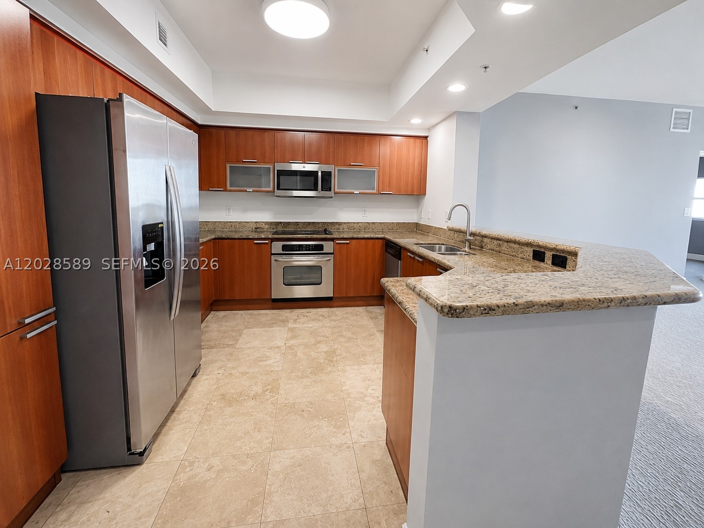 THE OAKS I CONDO - Residential