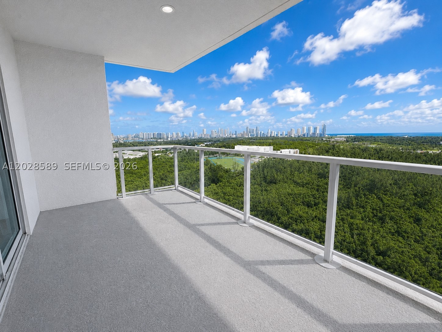 THE OAKS I CONDO - Residential