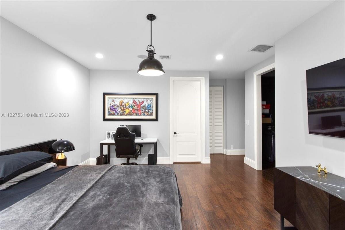 VISTA DEL LAGO - Residential