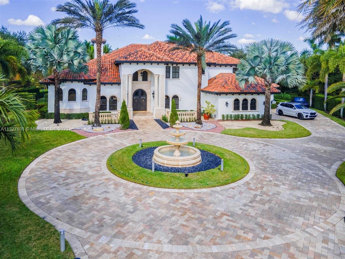 VISTA DEL LAGO - Residential