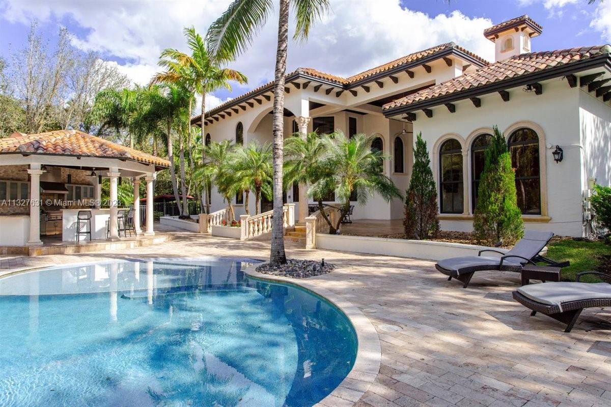 VISTA DEL LAGO - Residential
