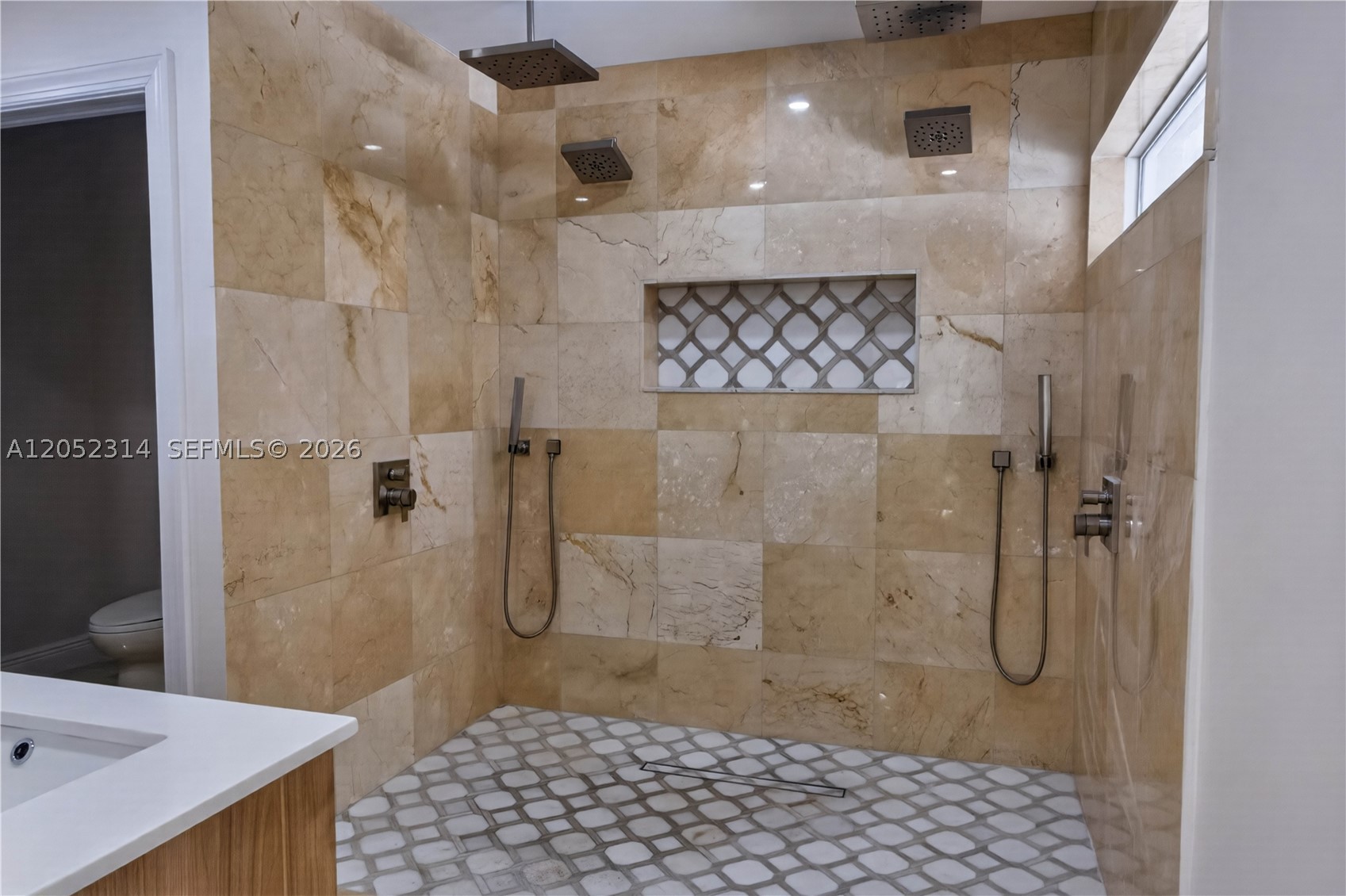 MILLER DRIVE ESTATES - Residential Lease