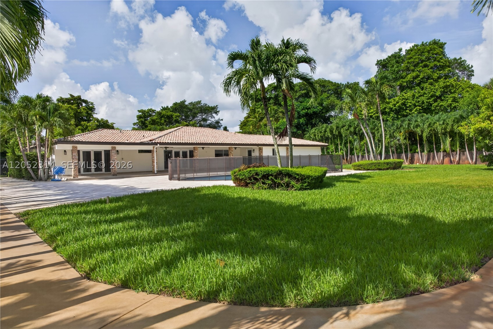 MILLER DRIVE ESTATES - Residential Lease
