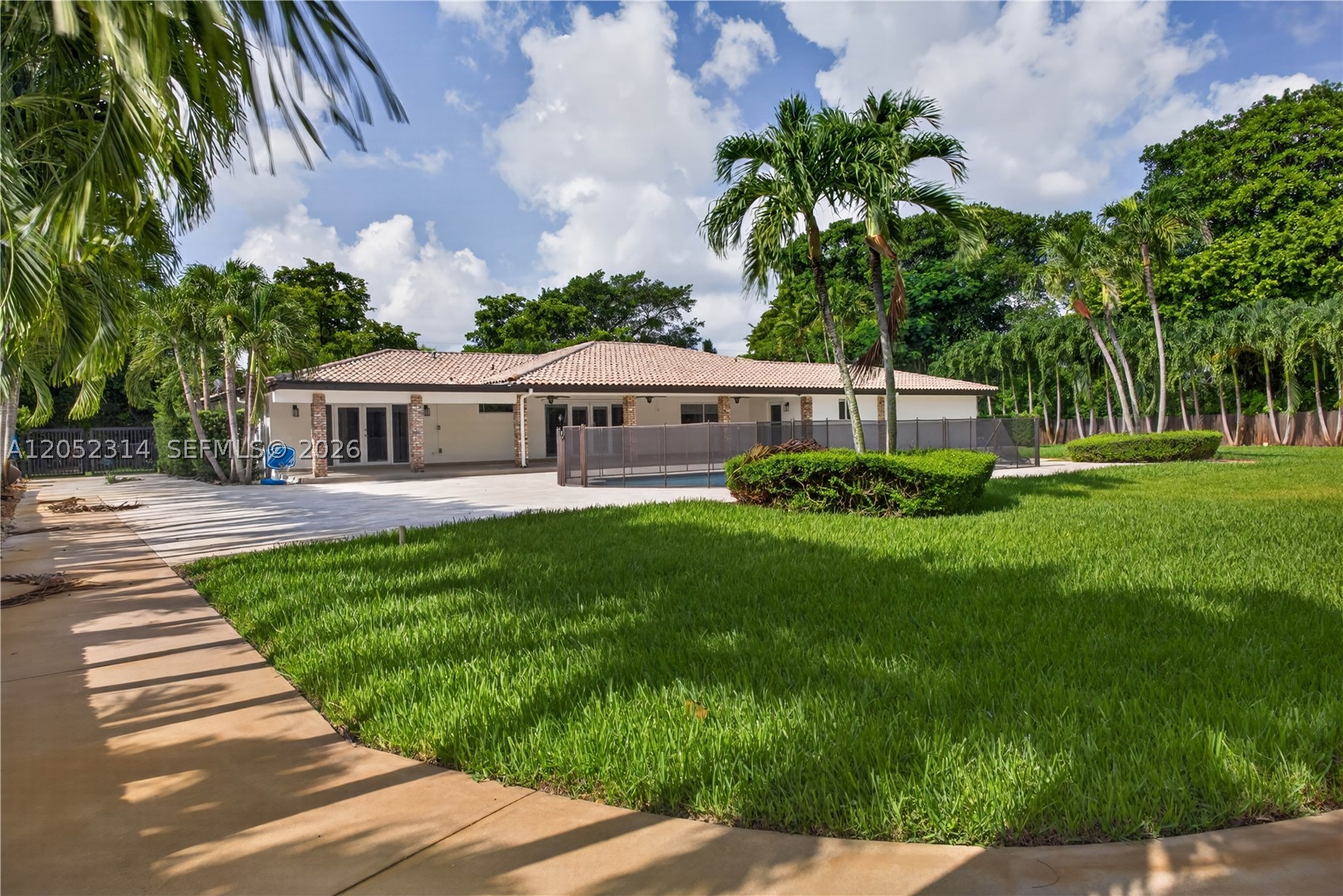 MILLER DRIVE ESTATES - Residential Lease
