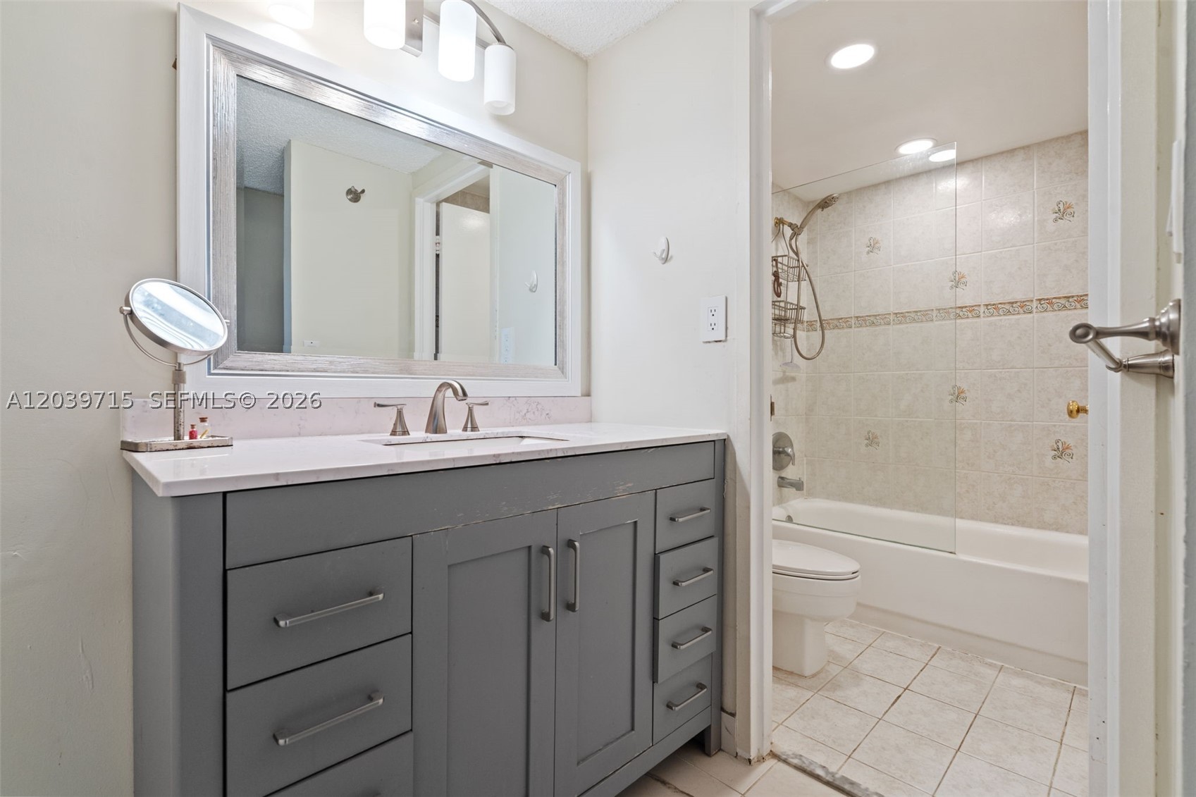 SEA AIR TOWERS CONDO - Residential