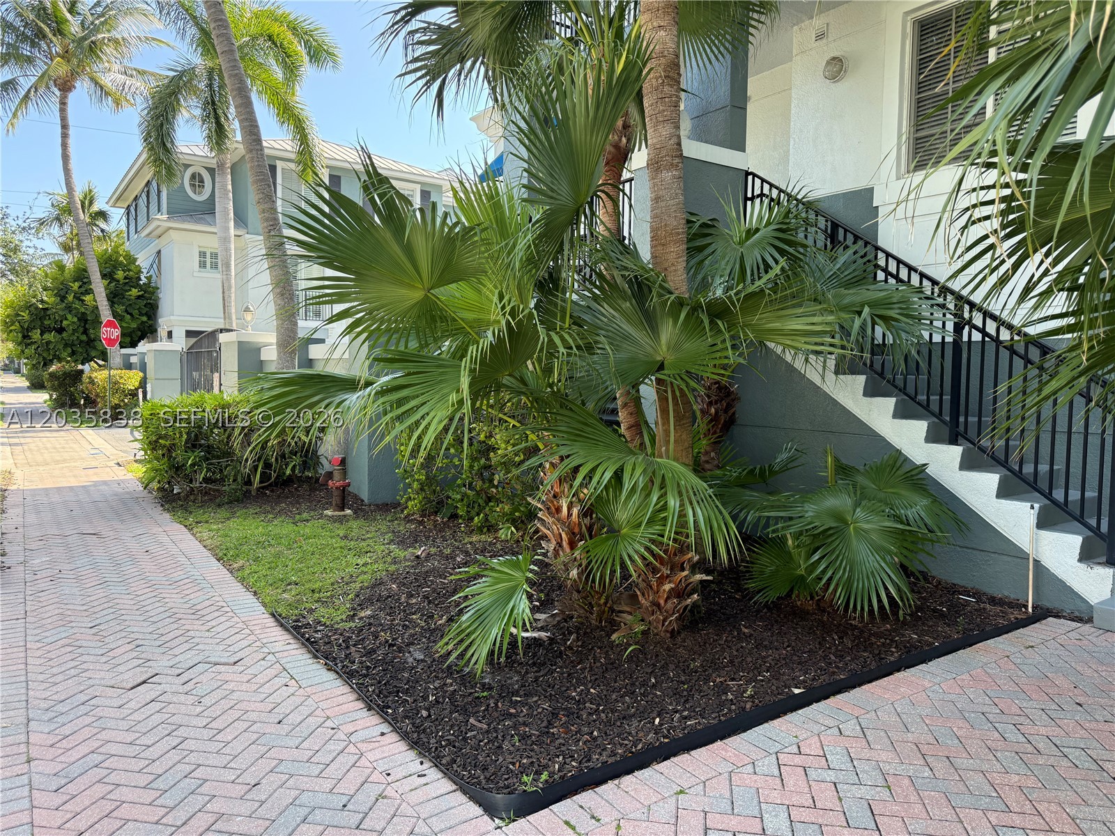 PINEAPPLE GROVE VILLAGE C - Residential Lease
