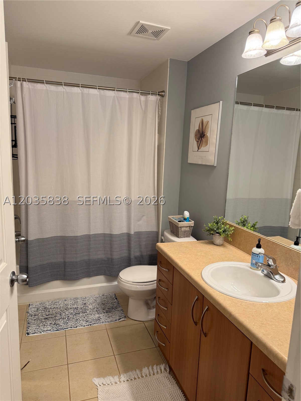 PINEAPPLE GROVE VILLAGE C - Residential Lease