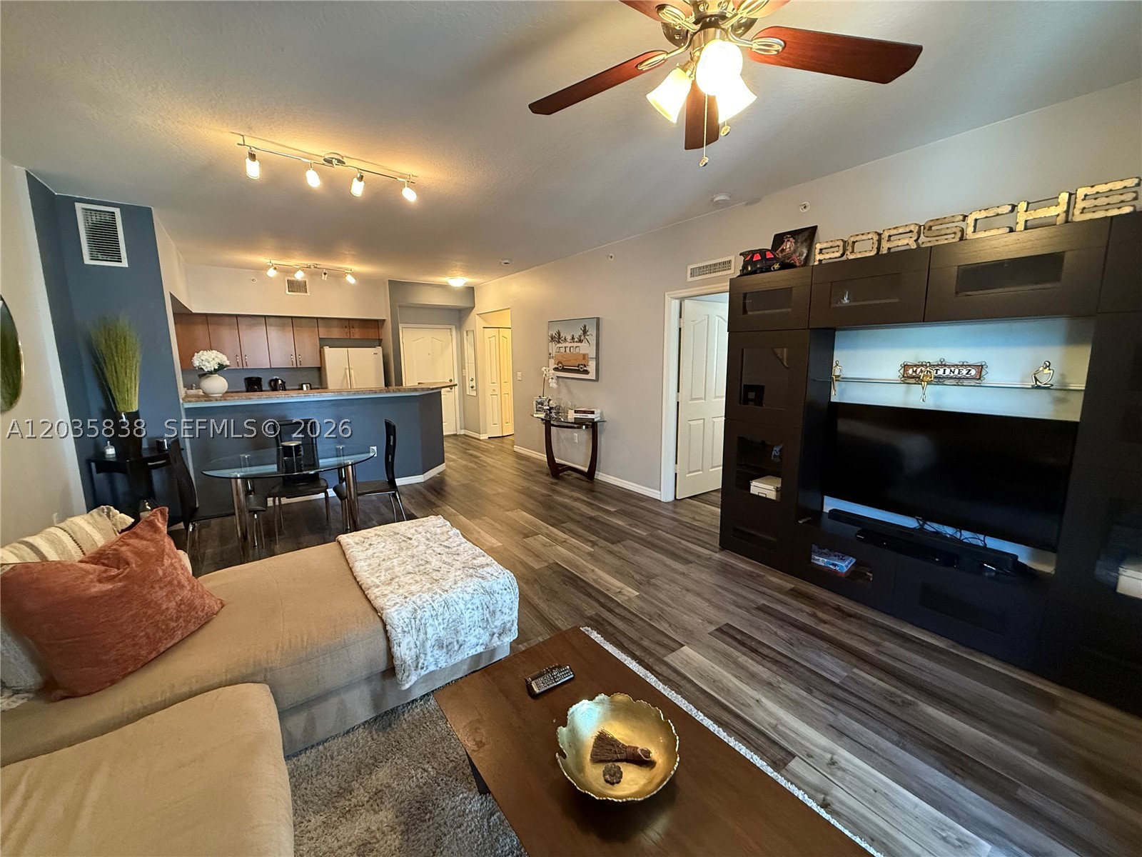 PINEAPPLE GROVE VILLAGE C - Residential Lease