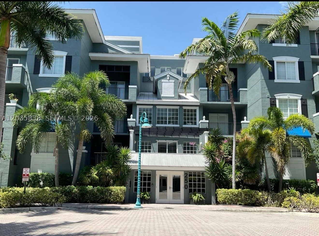 PINEAPPLE GROVE VILLAGE C - Residential Lease