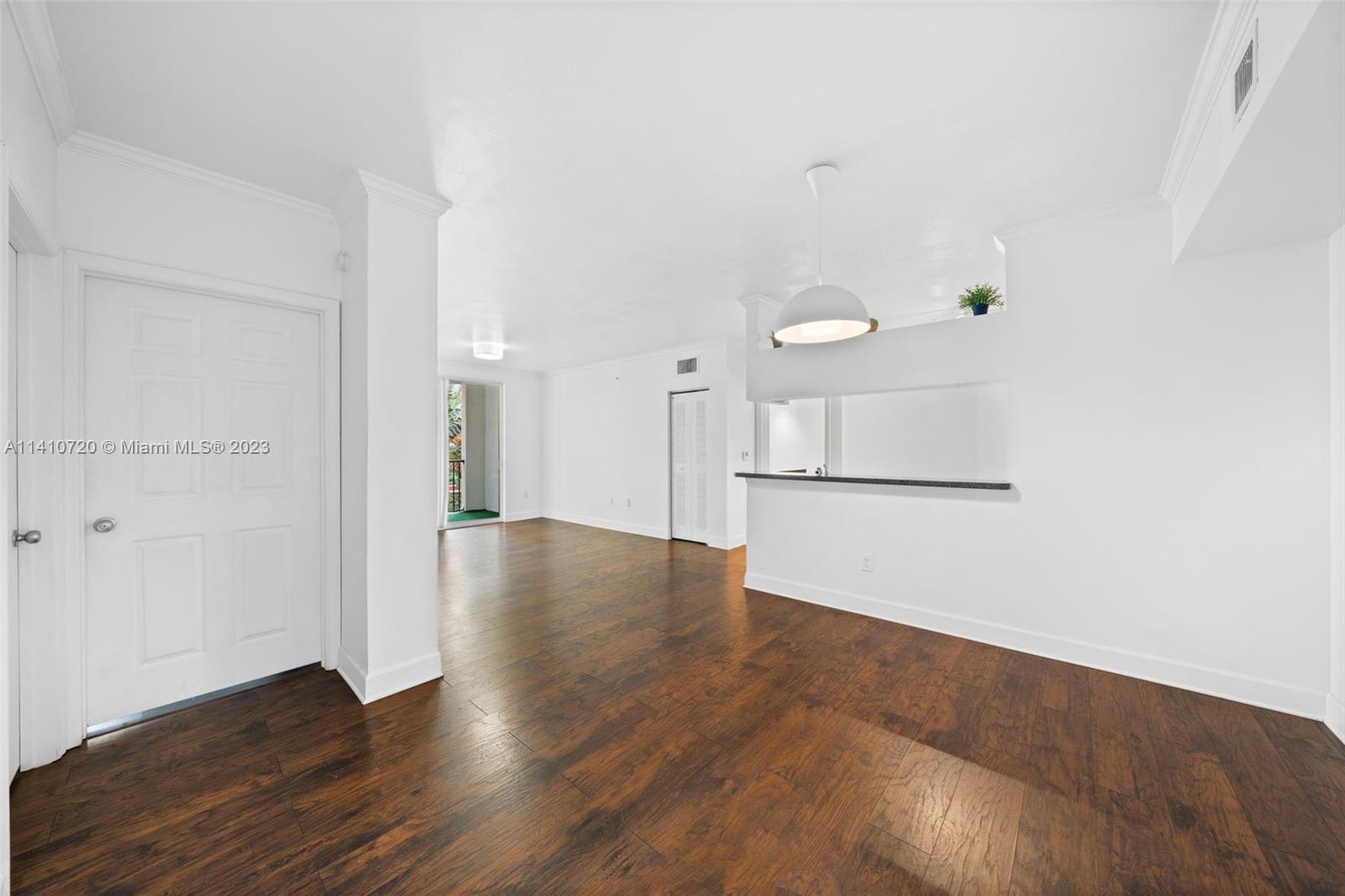 PORTO BELLAGIO CONDO - Residential