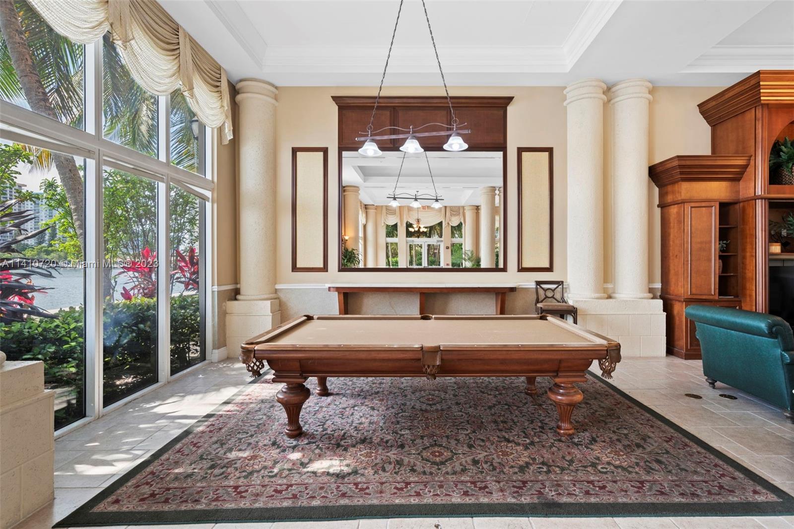 PORTO BELLAGIO CONDO - Residential