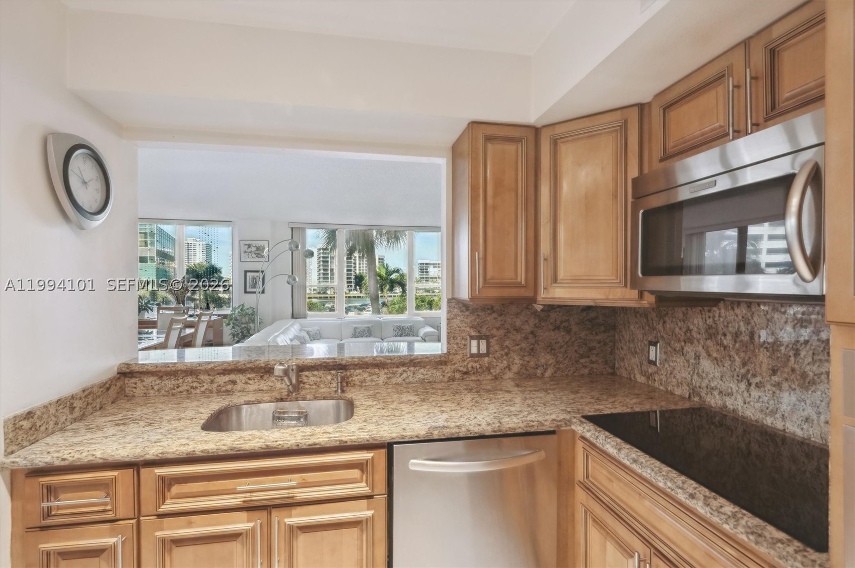 ALEXANDER TOWERS CONDO - Residential