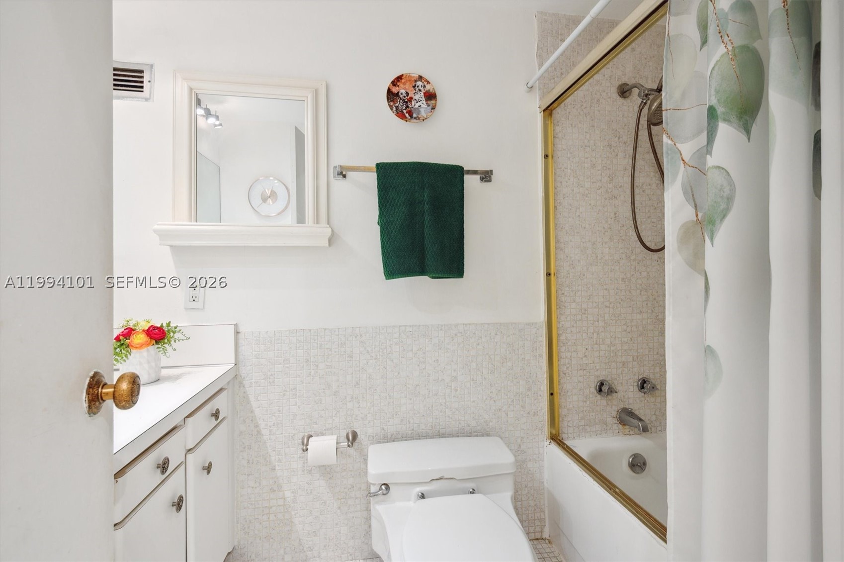 ALEXANDER TOWERS CONDO - Residential