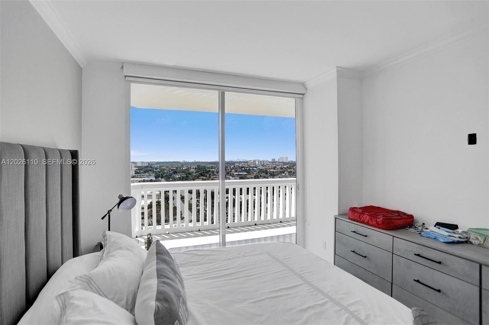 2000 ISL BLVD WILLIAMS IS - Residential Lease