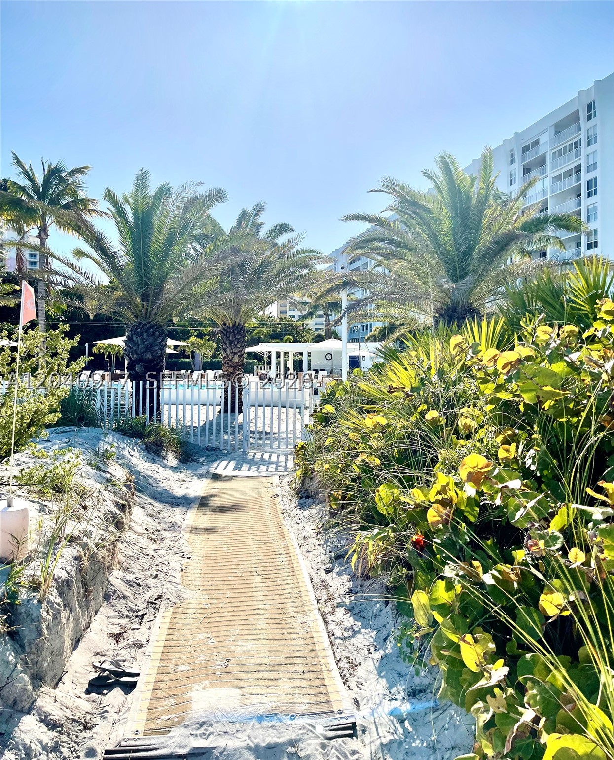 SANDS OF KEY BISCAYNE CON - Residential