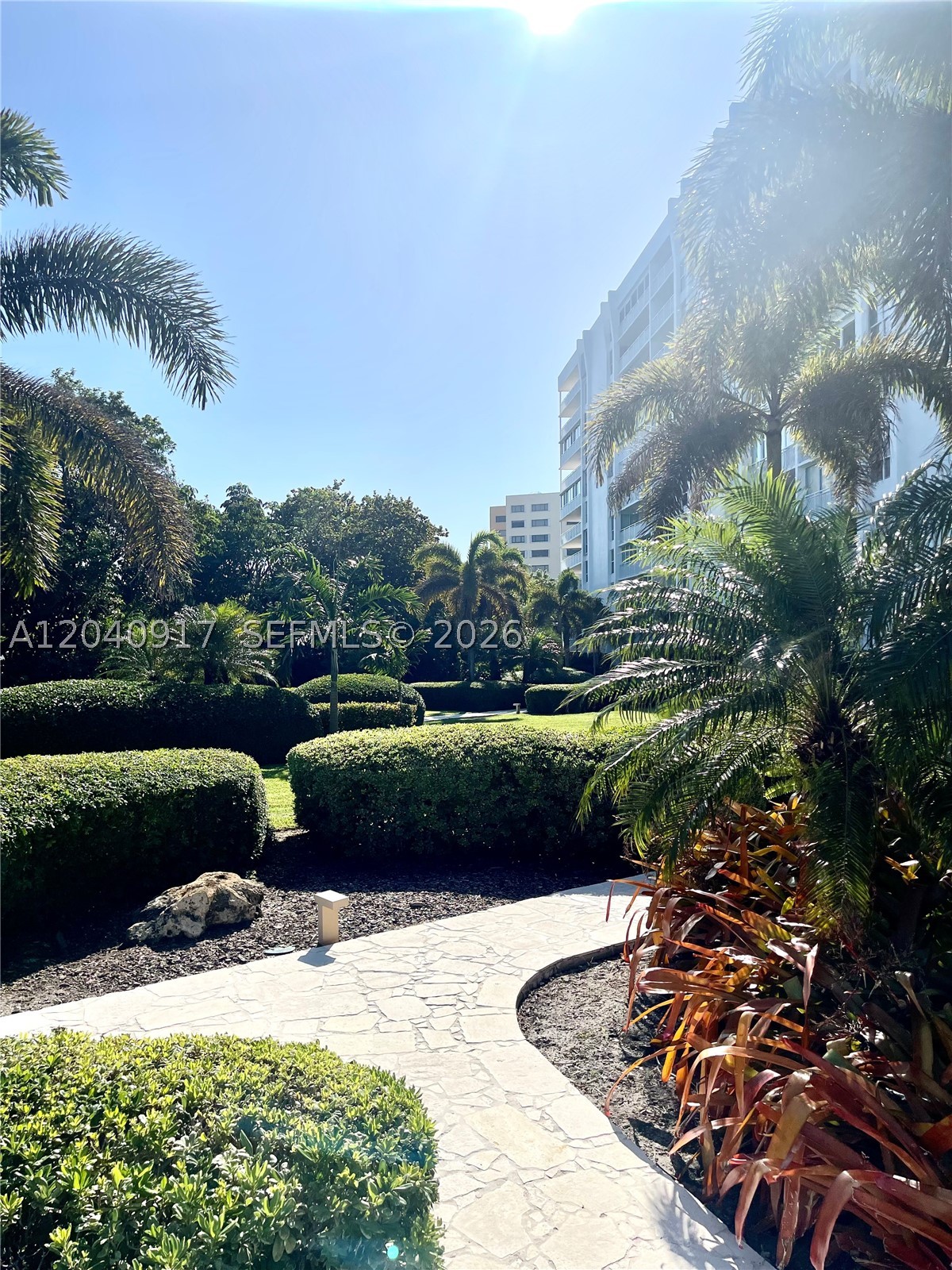 SANDS OF KEY BISCAYNE CON - Residential