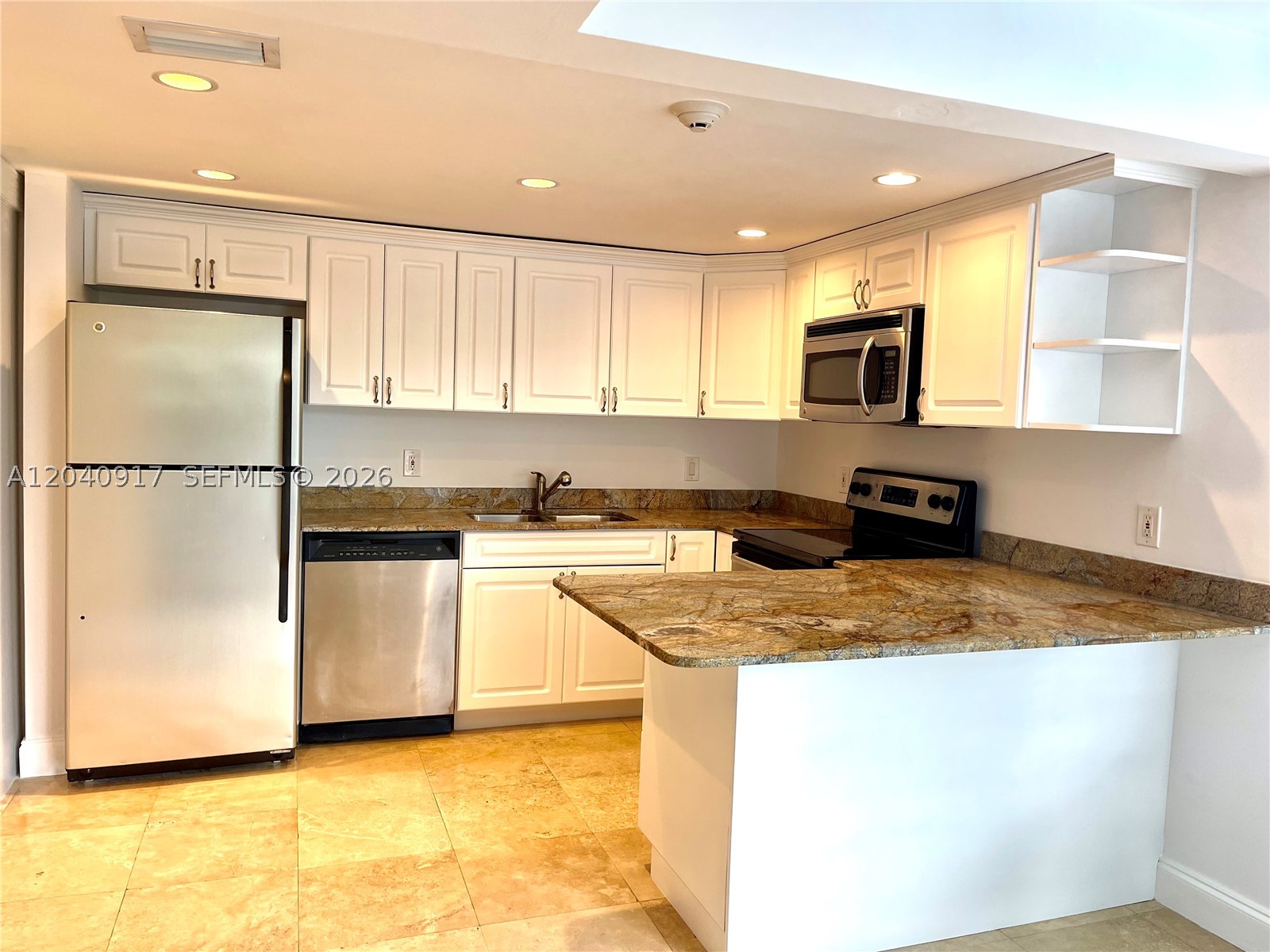 SANDS OF KEY BISCAYNE CON - Residential