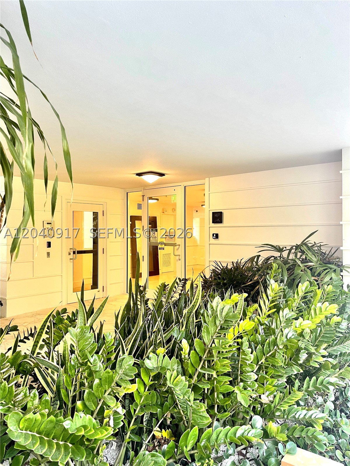 SANDS OF KEY BISCAYNE CON - Residential