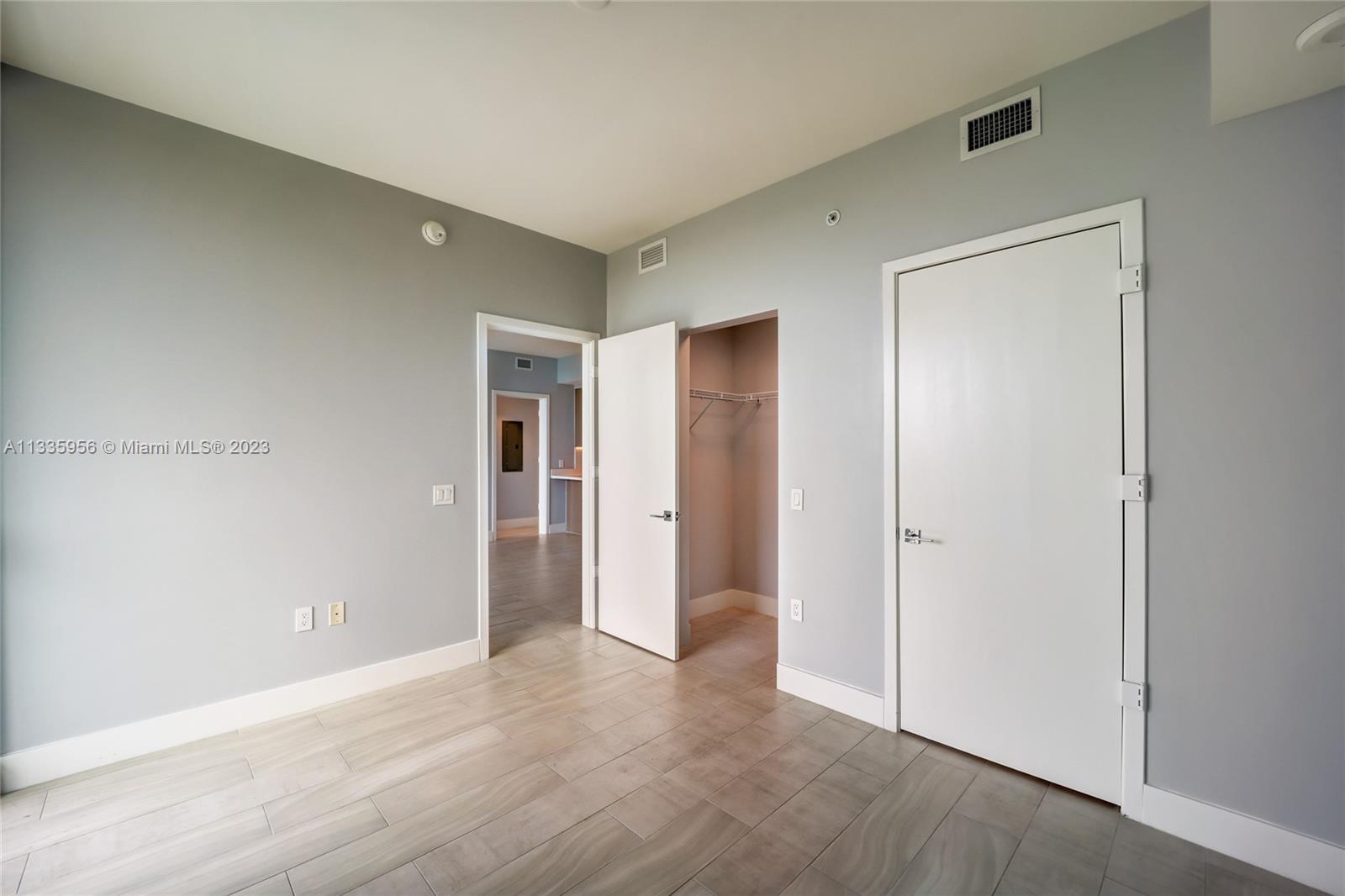 METROPICA NORTH TOWER ONE - Residential Lease