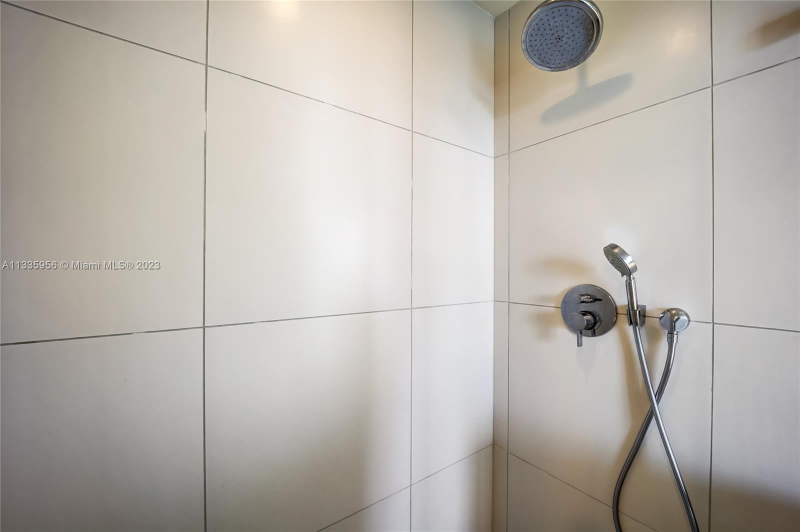 METROPICA NORTH TOWER ONE - Residential Lease