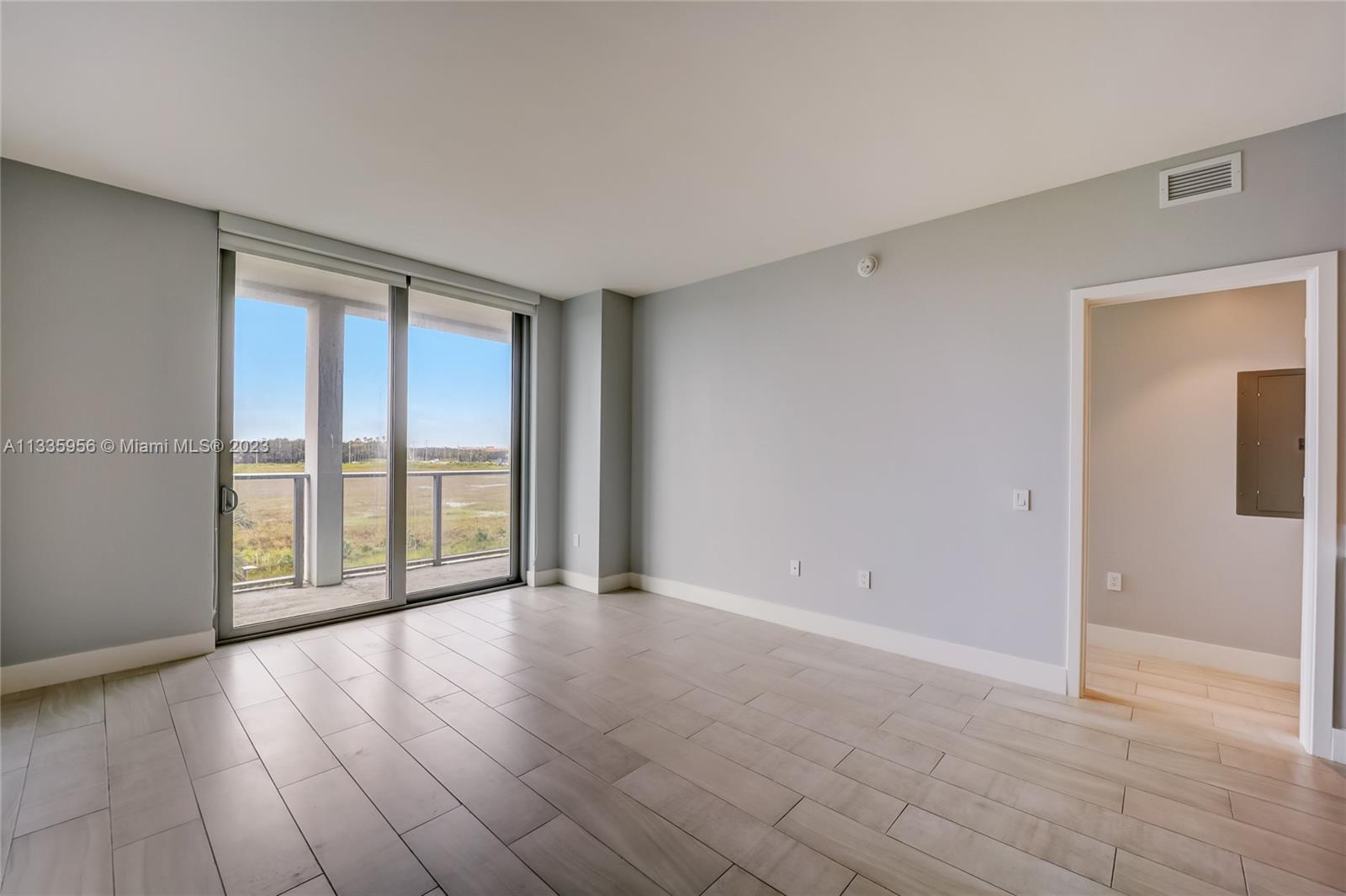 METROPICA NORTH TOWER ONE - Residential Lease