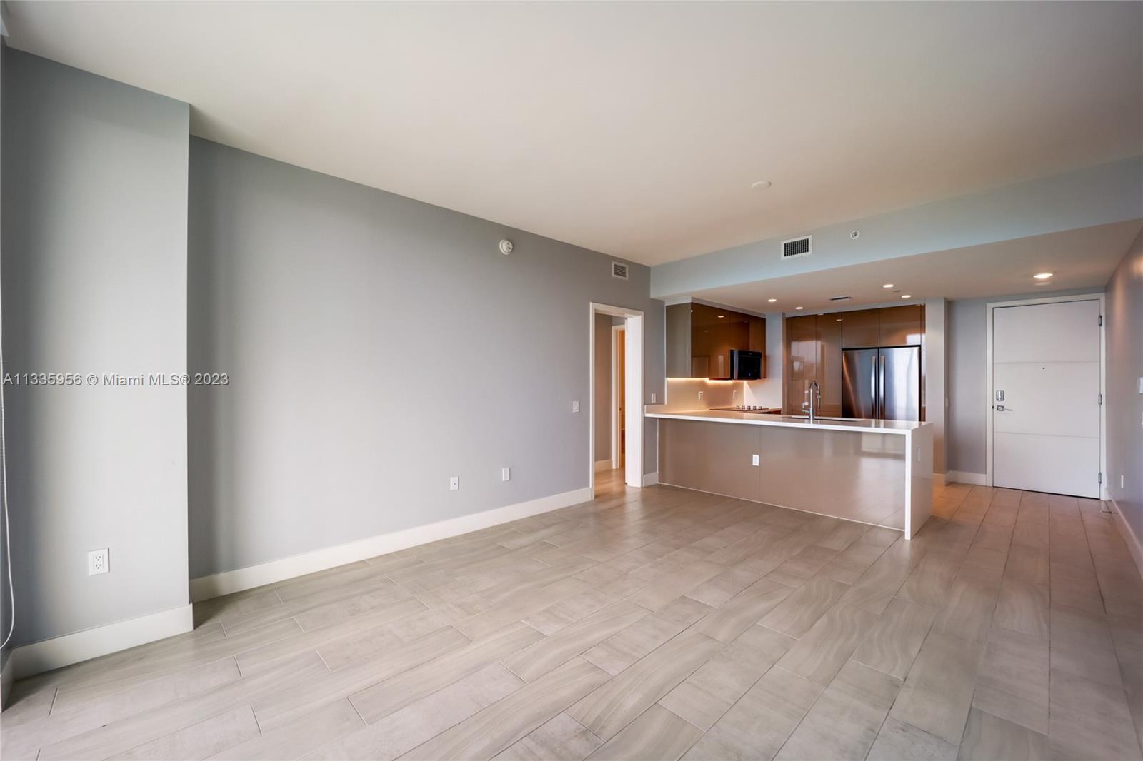 METROPICA NORTH TOWER ONE - Residential Lease