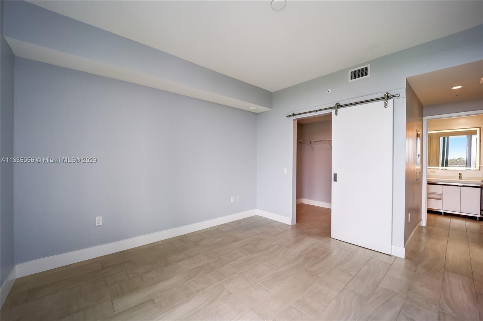 METROPICA NORTH TOWER ONE - Residential Lease