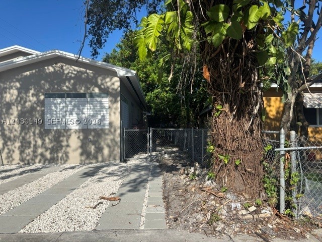 GROVELAND PK - Residential Income