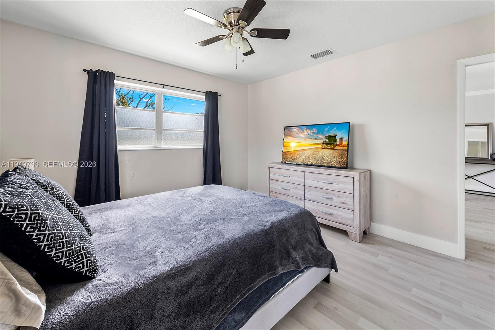 NORTH ANDREWS GARDENS FIR - Residential
