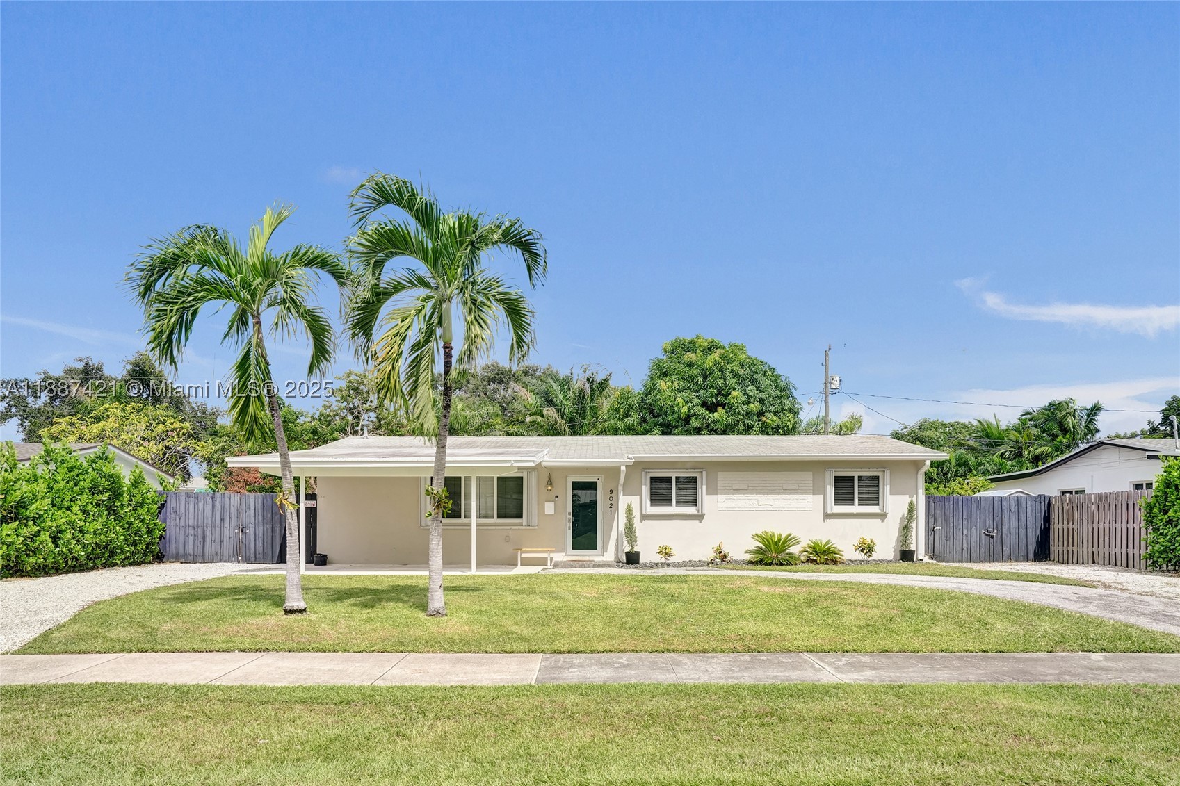WHISPERING PINES EST SEC - Residential
