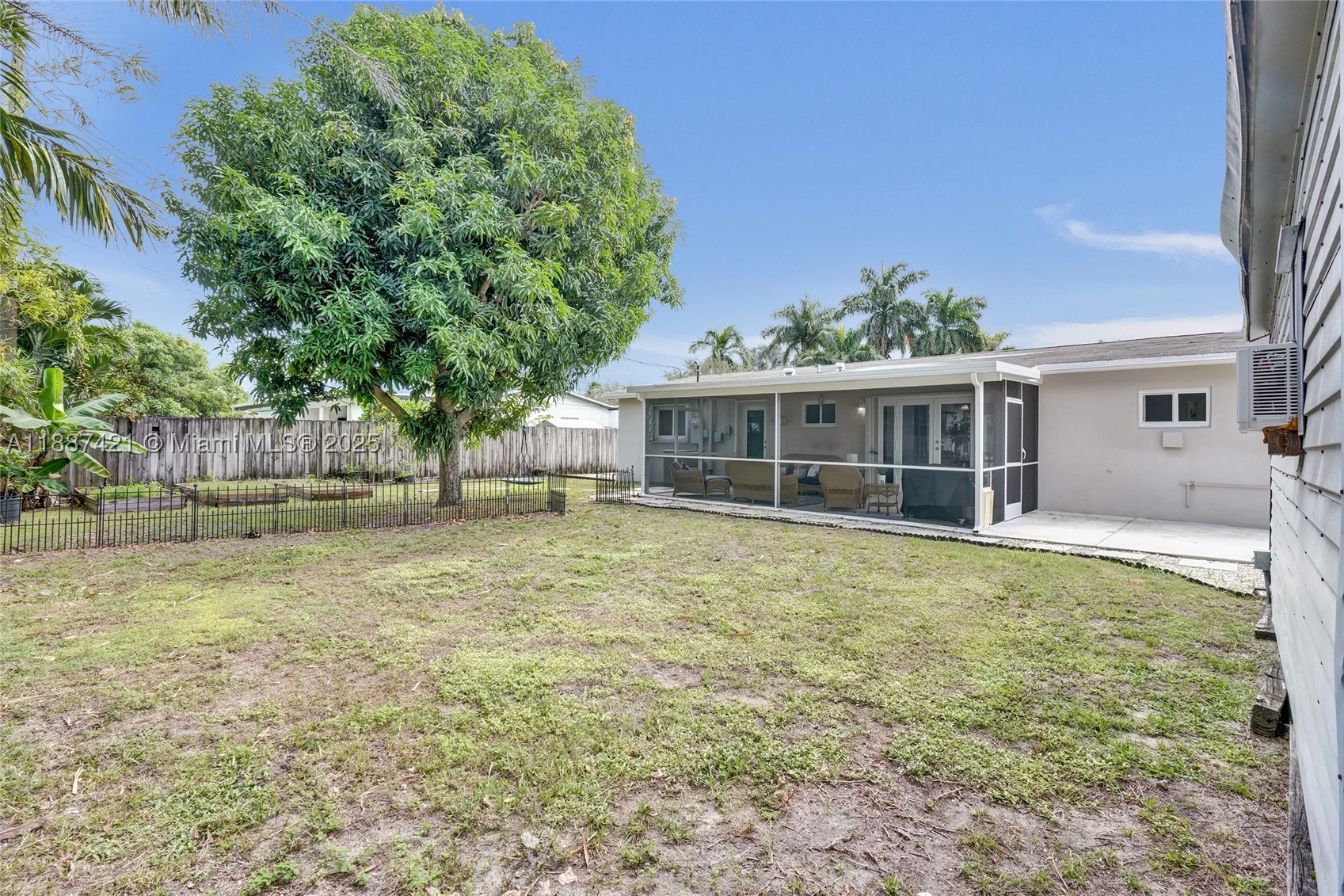 WHISPERING PINES EST SEC - Residential
