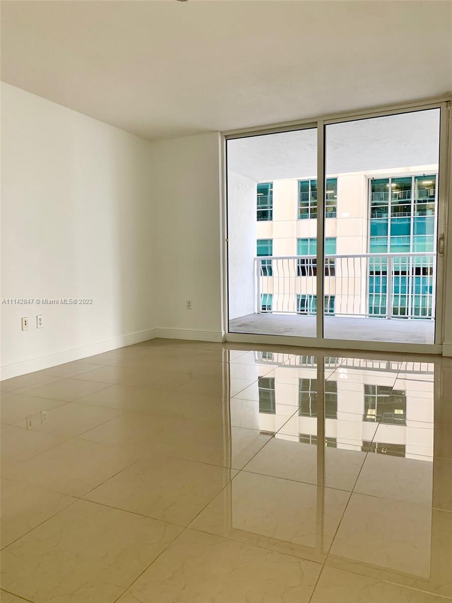 THE CLUB AT BRICKELL BAY - Residential