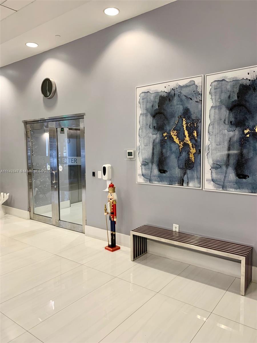 THE CLUB AT BRICKELL BAY - Residential