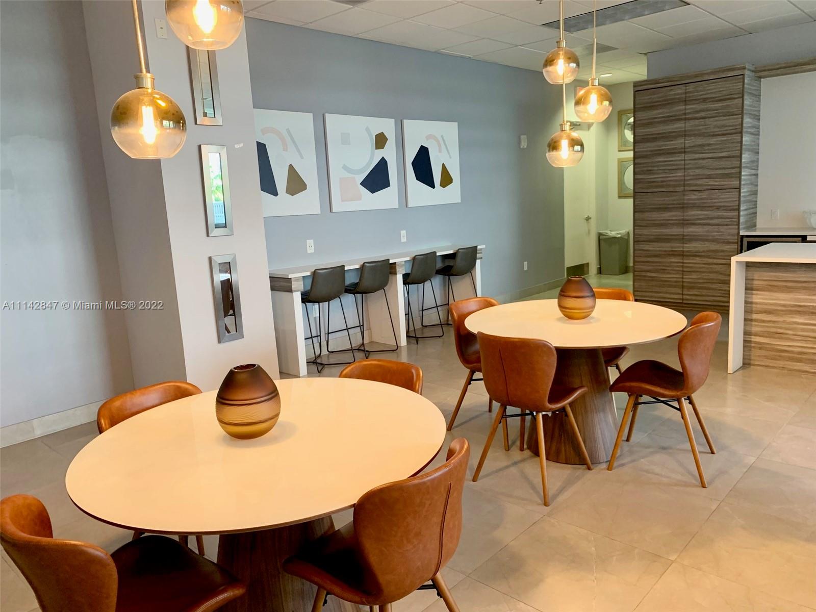 THE CLUB AT BRICKELL BAY - Residential