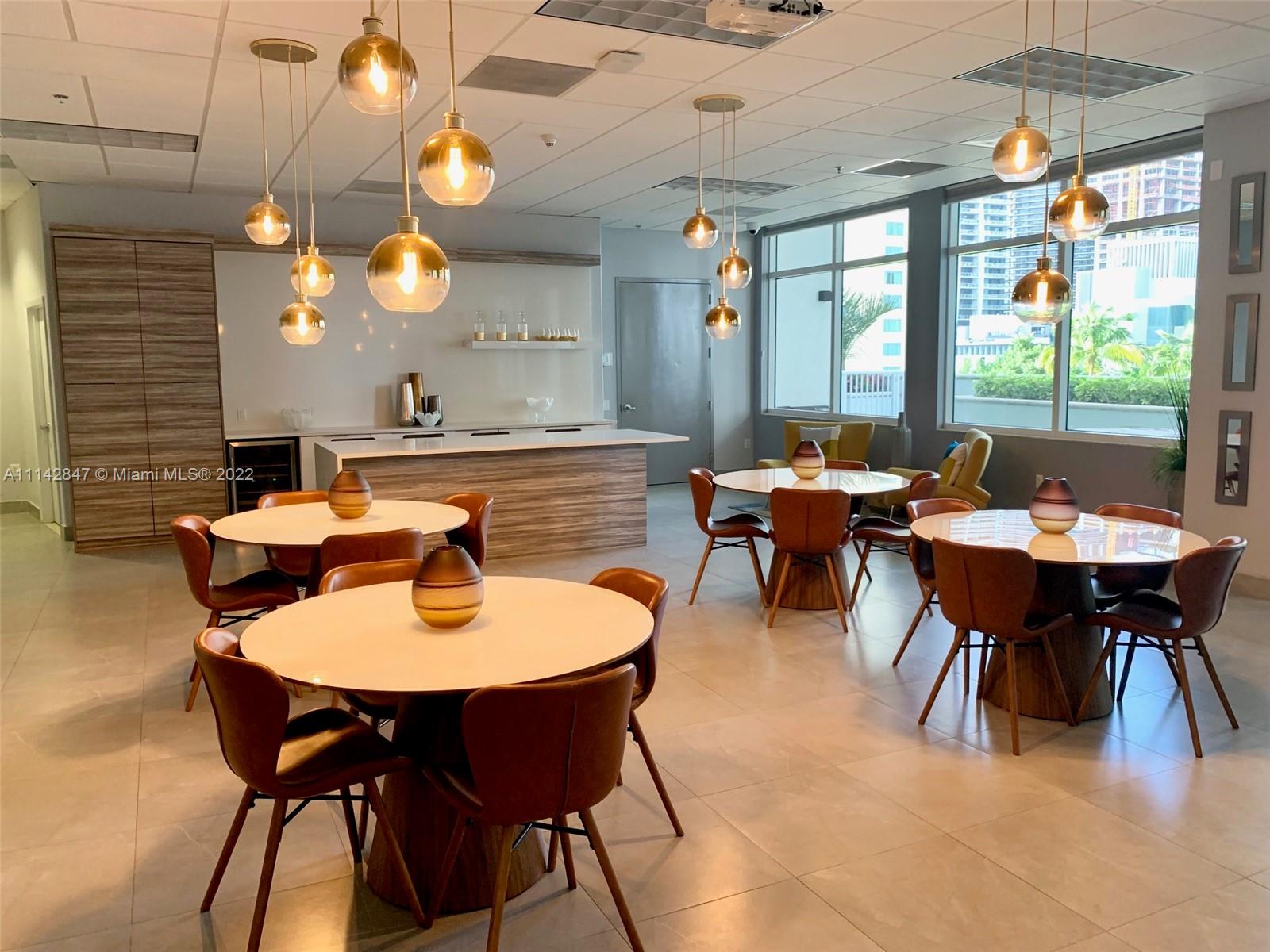 THE CLUB AT BRICKELL BAY - Residential