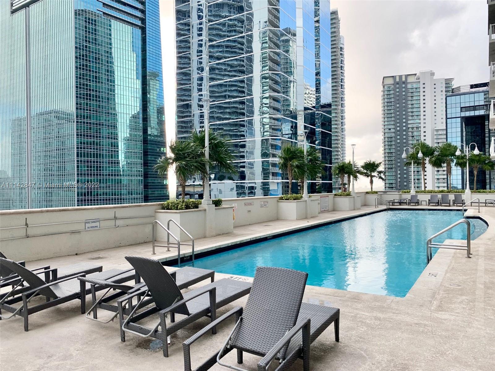 THE CLUB AT BRICKELL BAY - Residential