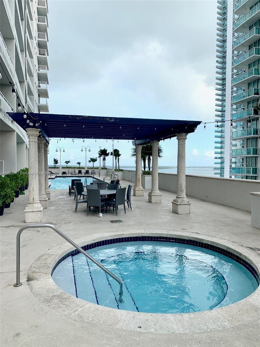 THE CLUB AT BRICKELL BAY - Residential
