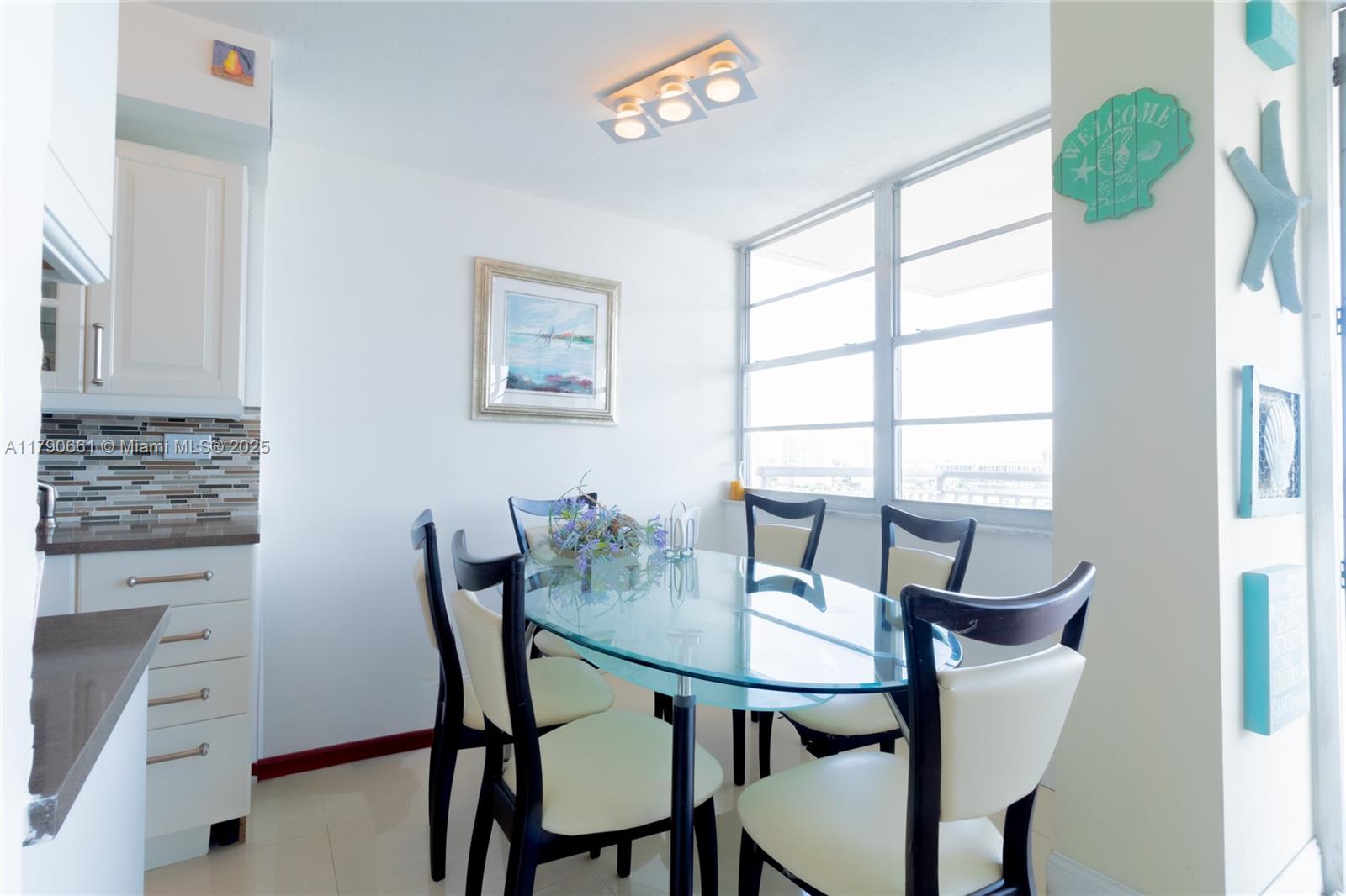WINSTON TOWERS 200 - Residential