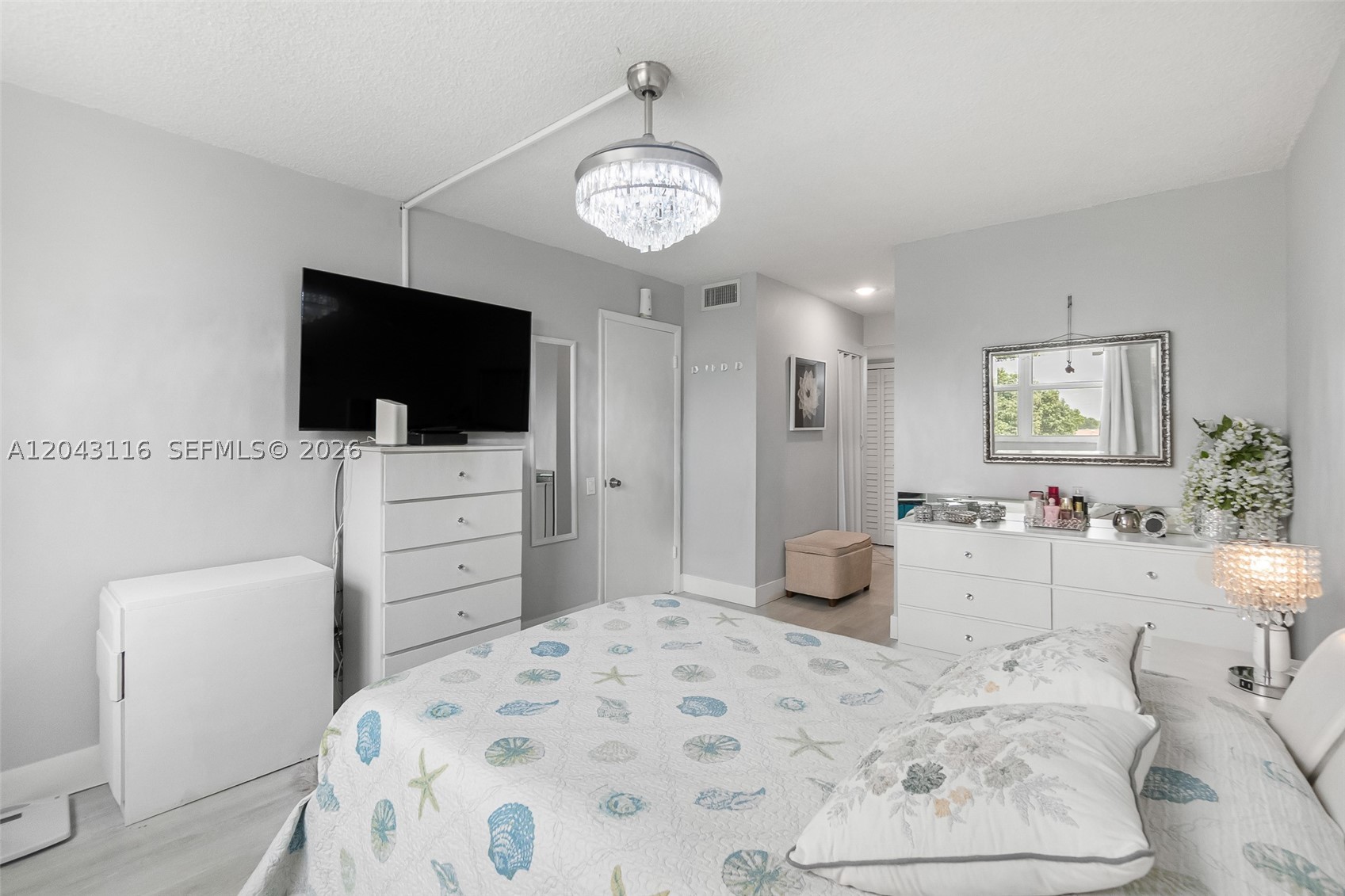 LIME BAY CONDOMINIUM 8 - Residential