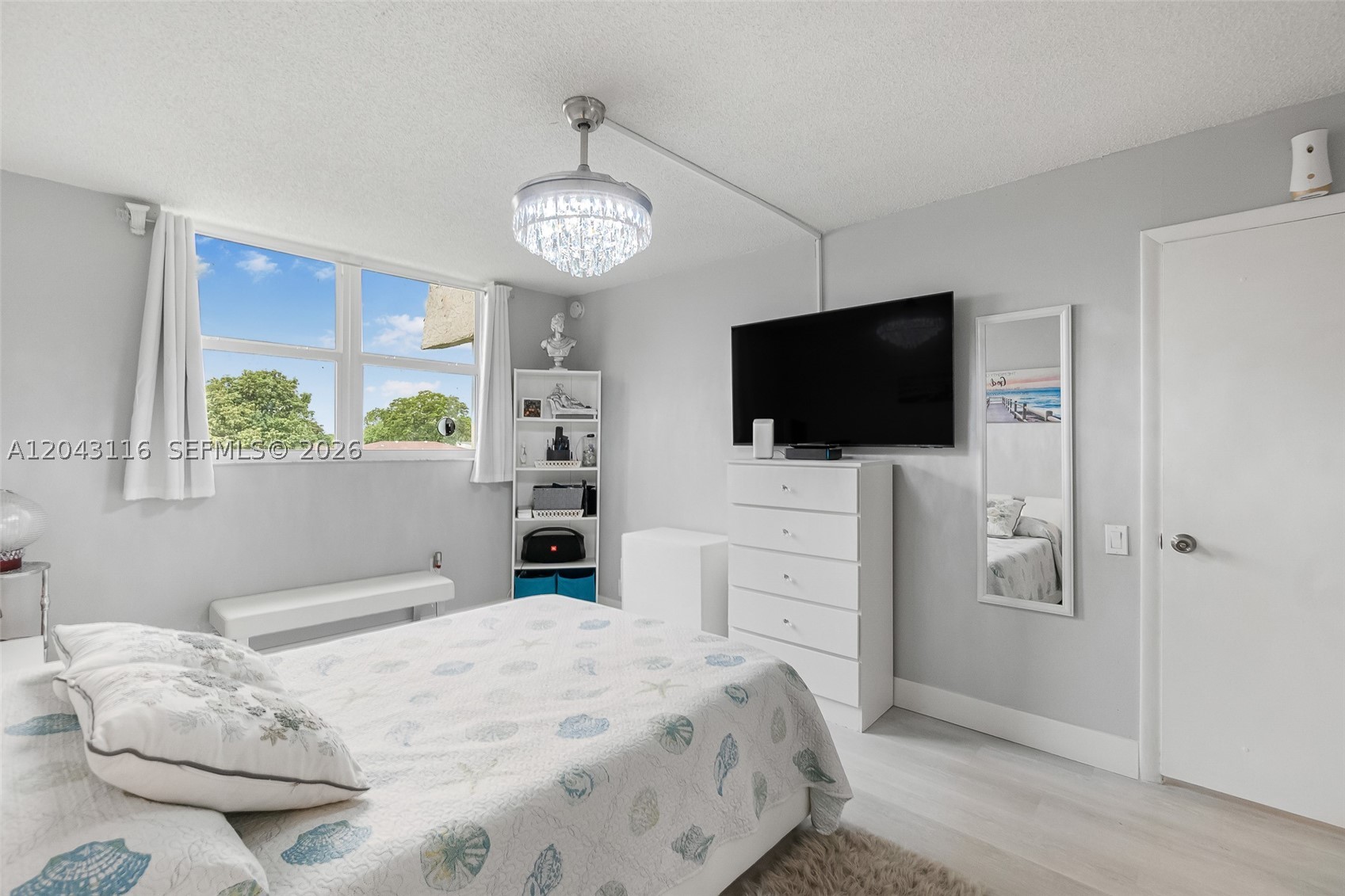 LIME BAY CONDOMINIUM 8 - Residential