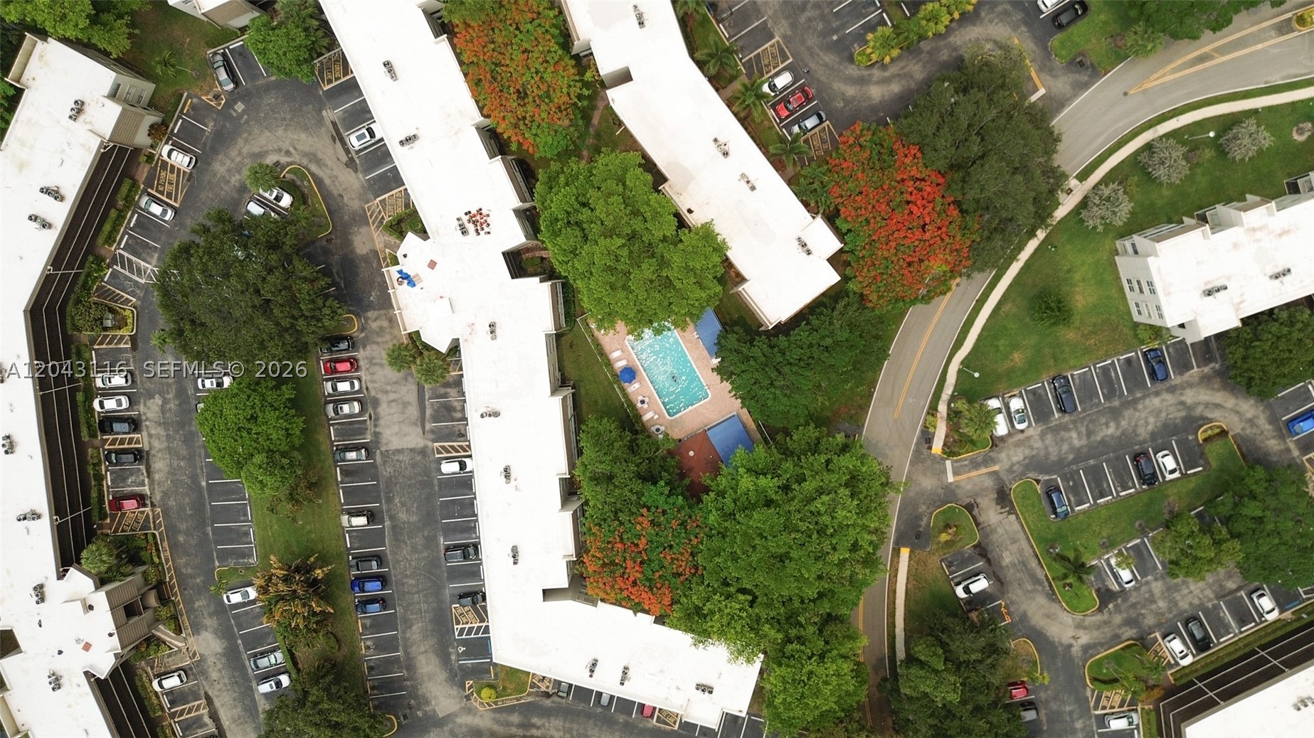 LIME BAY CONDOMINIUM 8 - Residential