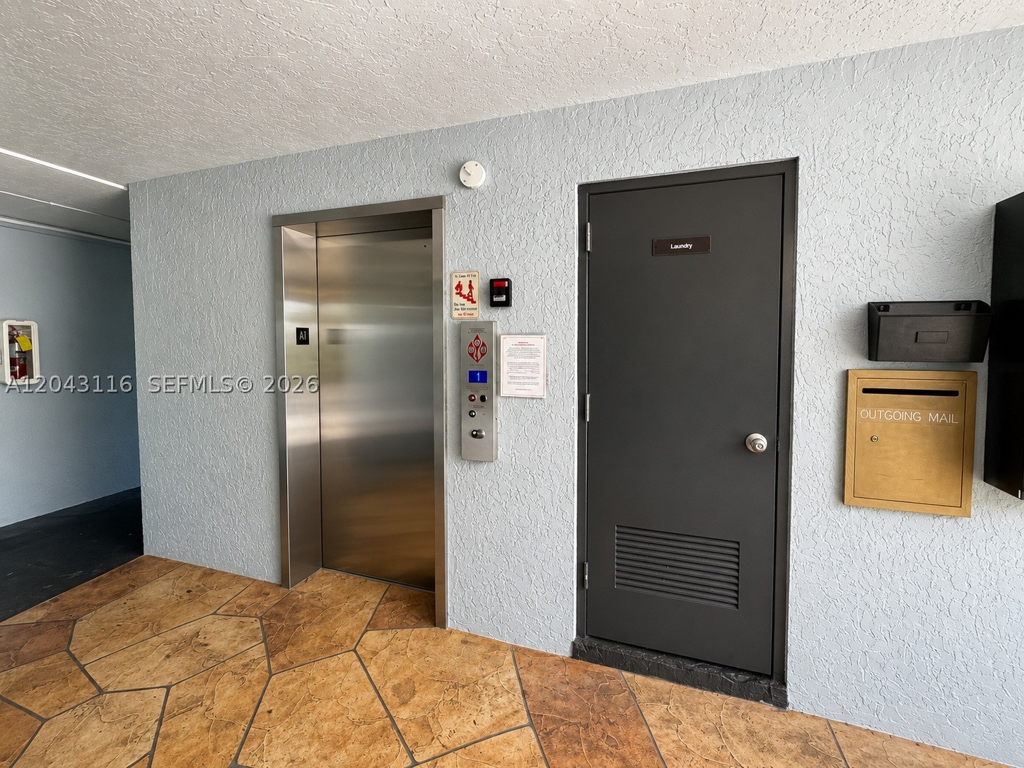 LIME BAY CONDOMINIUM 8 - Residential