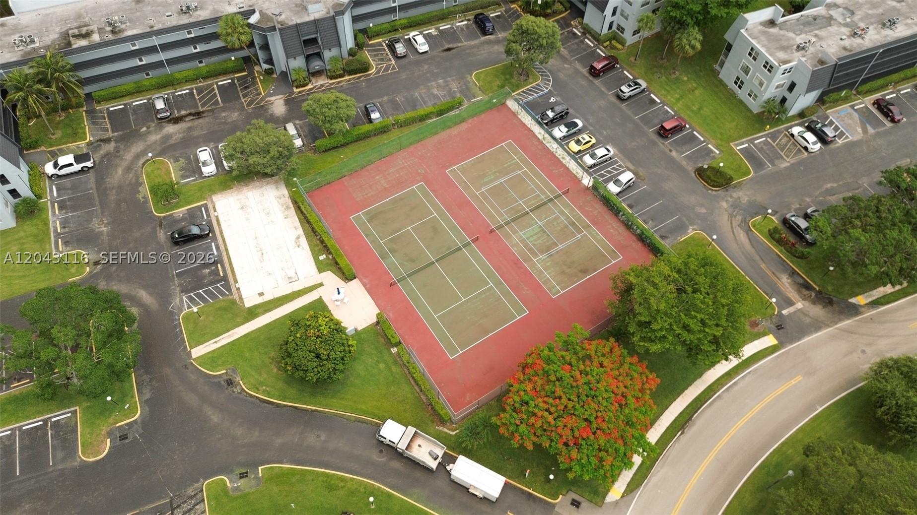 LIME BAY CONDOMINIUM 8 - Residential