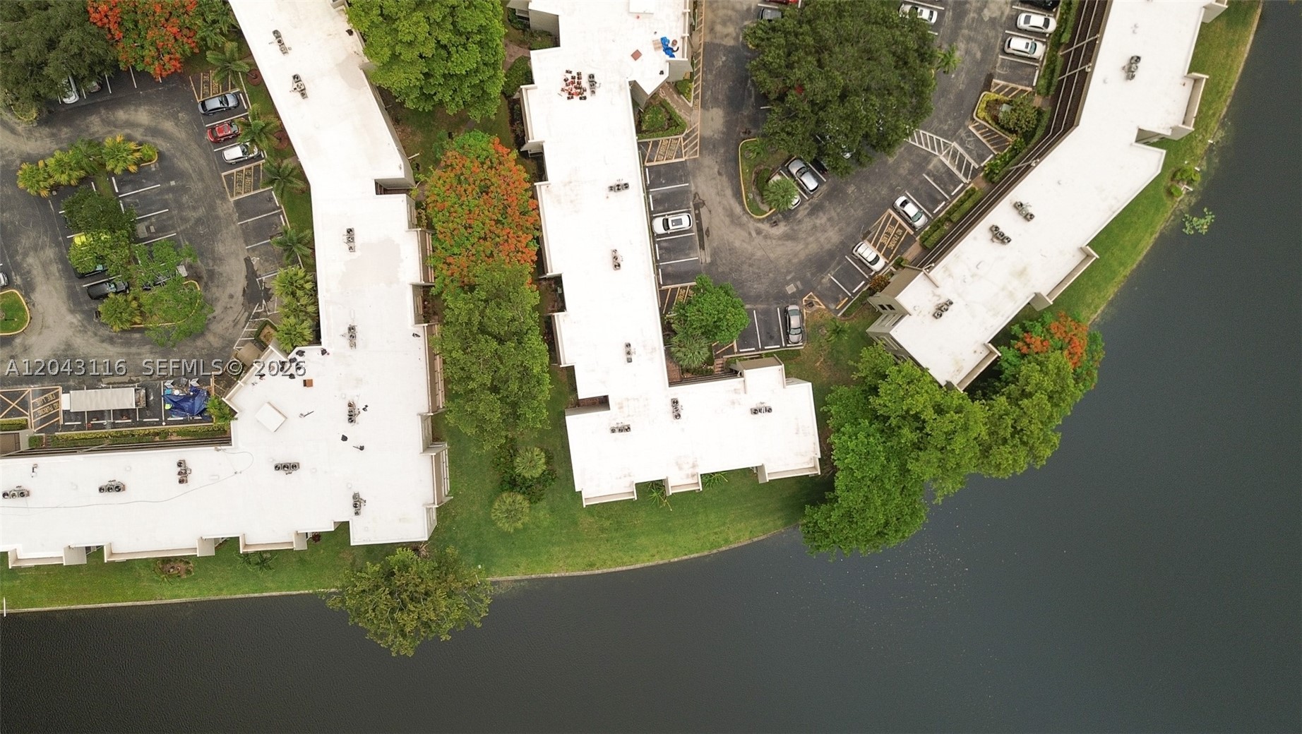 LIME BAY CONDOMINIUM 8 - Residential