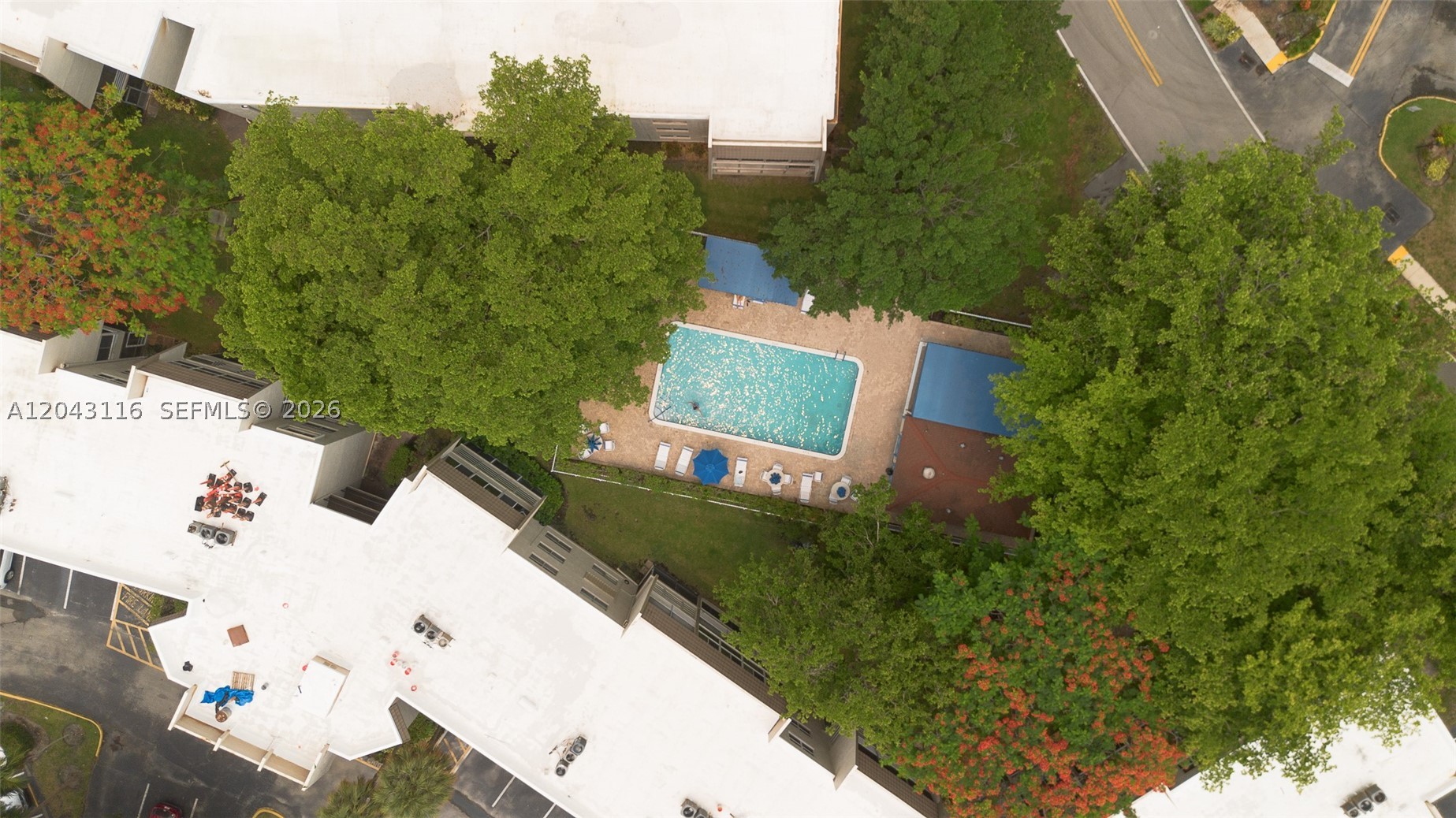 LIME BAY CONDOMINIUM 8 - Residential