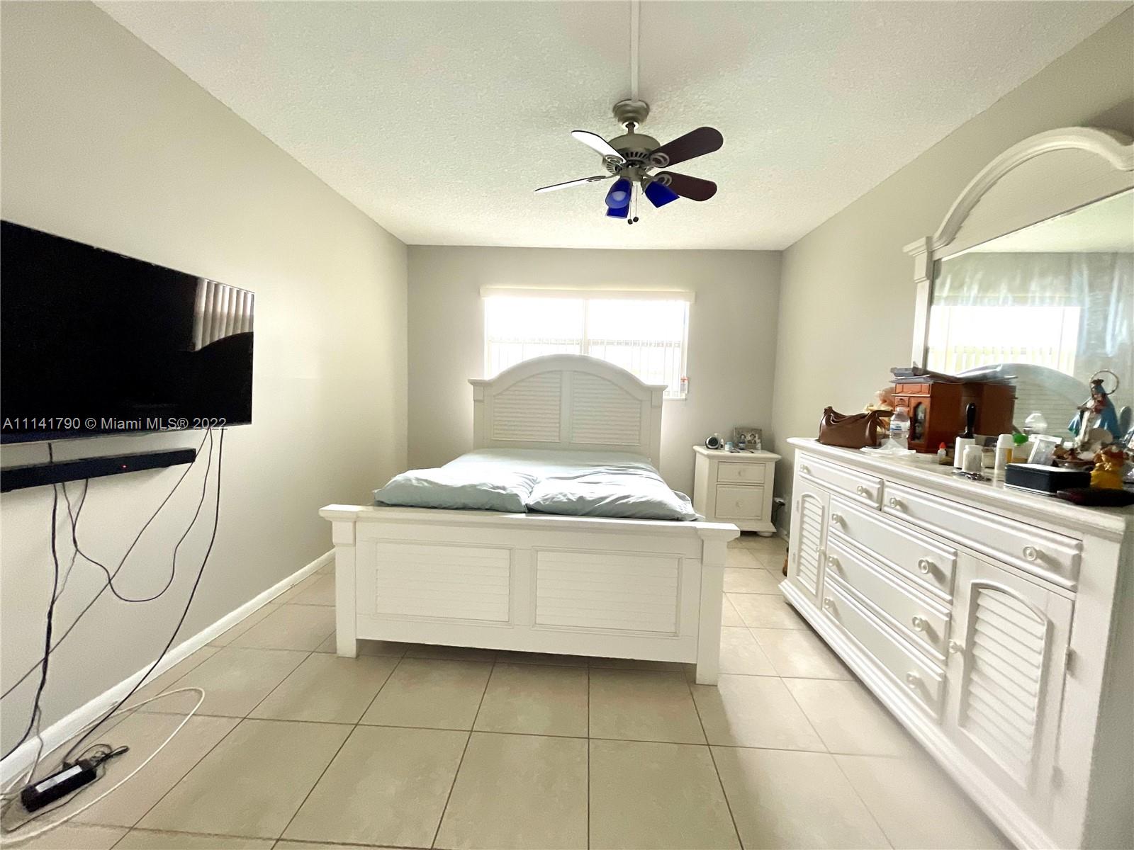 SUNRISE LAKES 2 CONDO - Residential