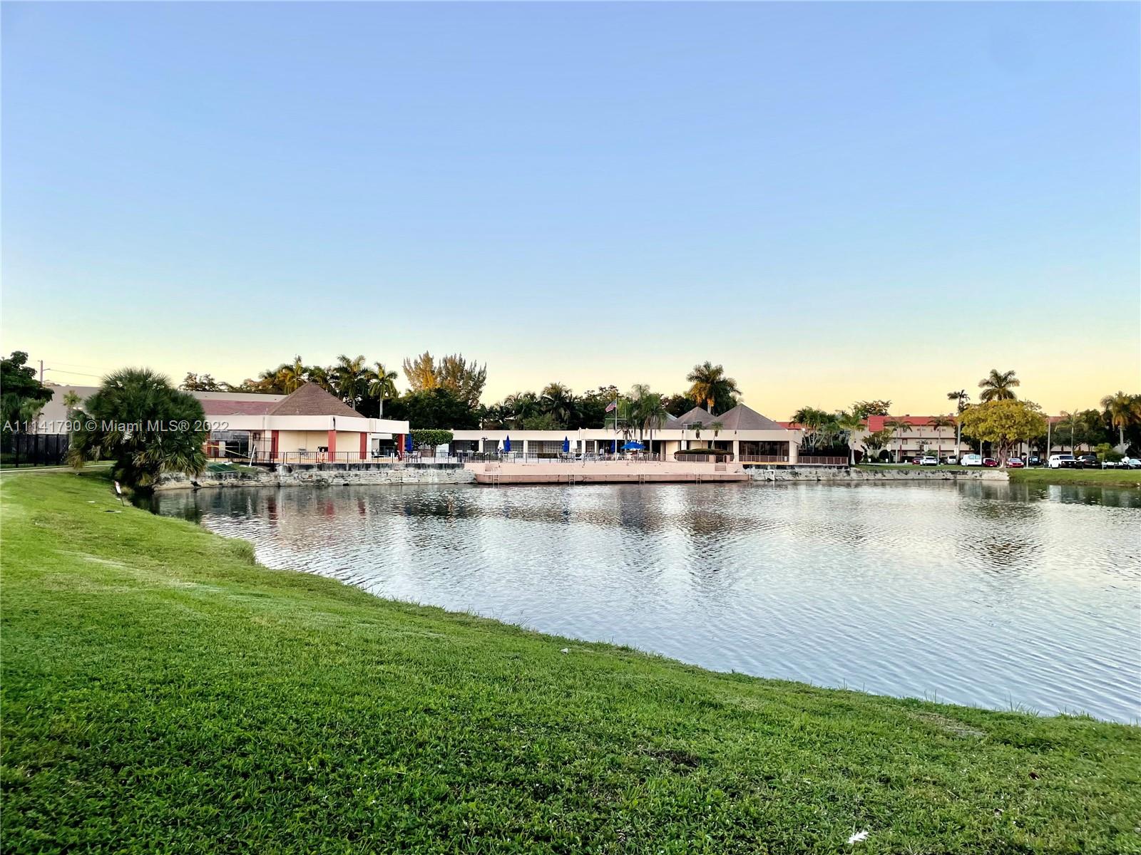 SUNRISE LAKES 2 CONDO - Residential