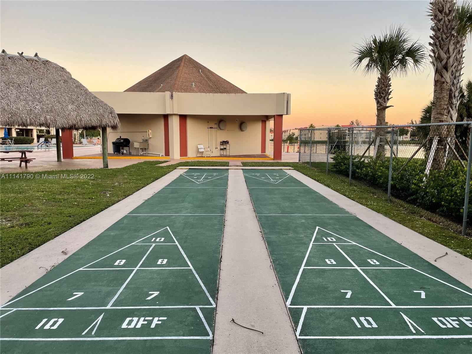 SUNRISE LAKES 2 CONDO - Residential
