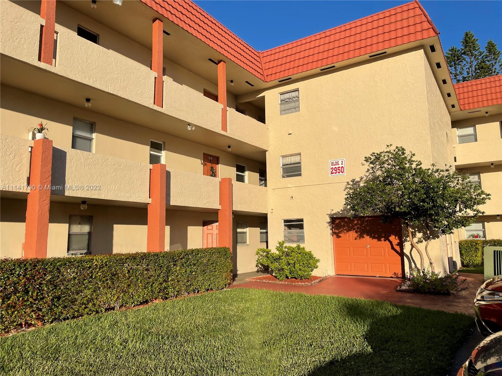 SUNRISE LAKES 2 CONDO - Residential