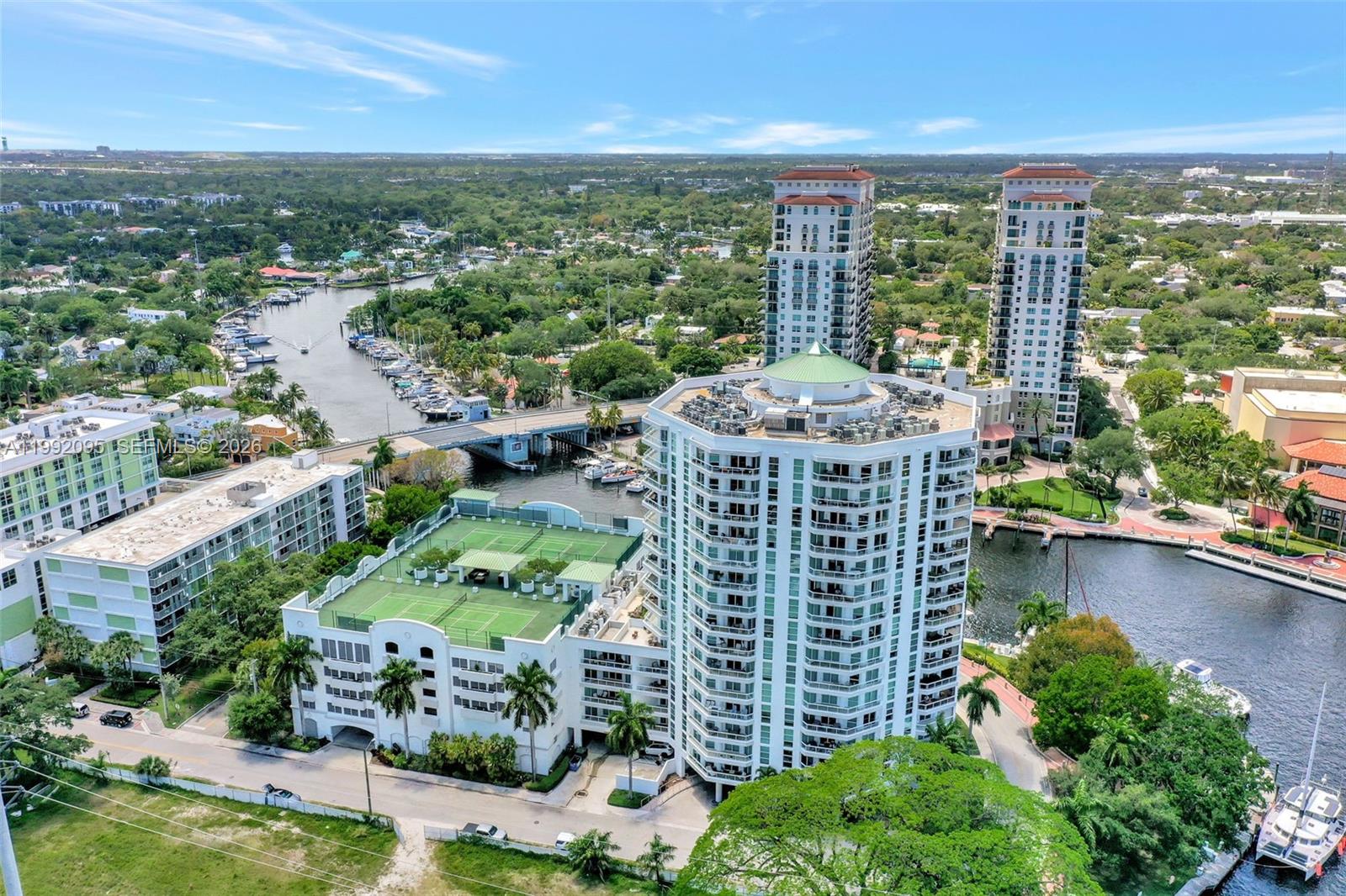 ESPLANADE ON THE NEW RIVE - Residential